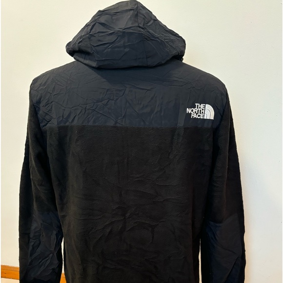 North Face Hooded Fleece with Full Zipper , Unisex - Picture 11 of 16